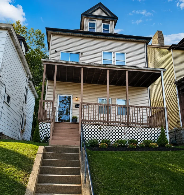 243-watson-blvd