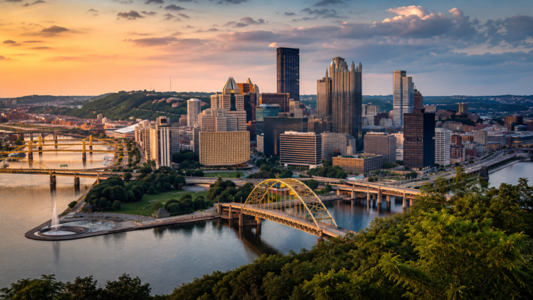 How to Qualify for an Apartment in Pittsburgh: Income, Credit, and Application Requirements